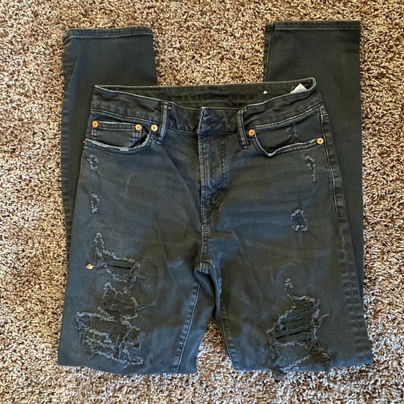 29x32 Black American Eagle distressed jeans - Picture 4 of 6